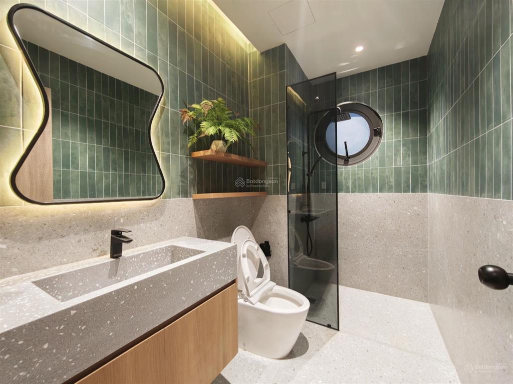 Bán nhà phố mặt tiền dương cát lợi, nhà bè, 4 tầng (5x30m), thang máy, full nội thất cao cấp