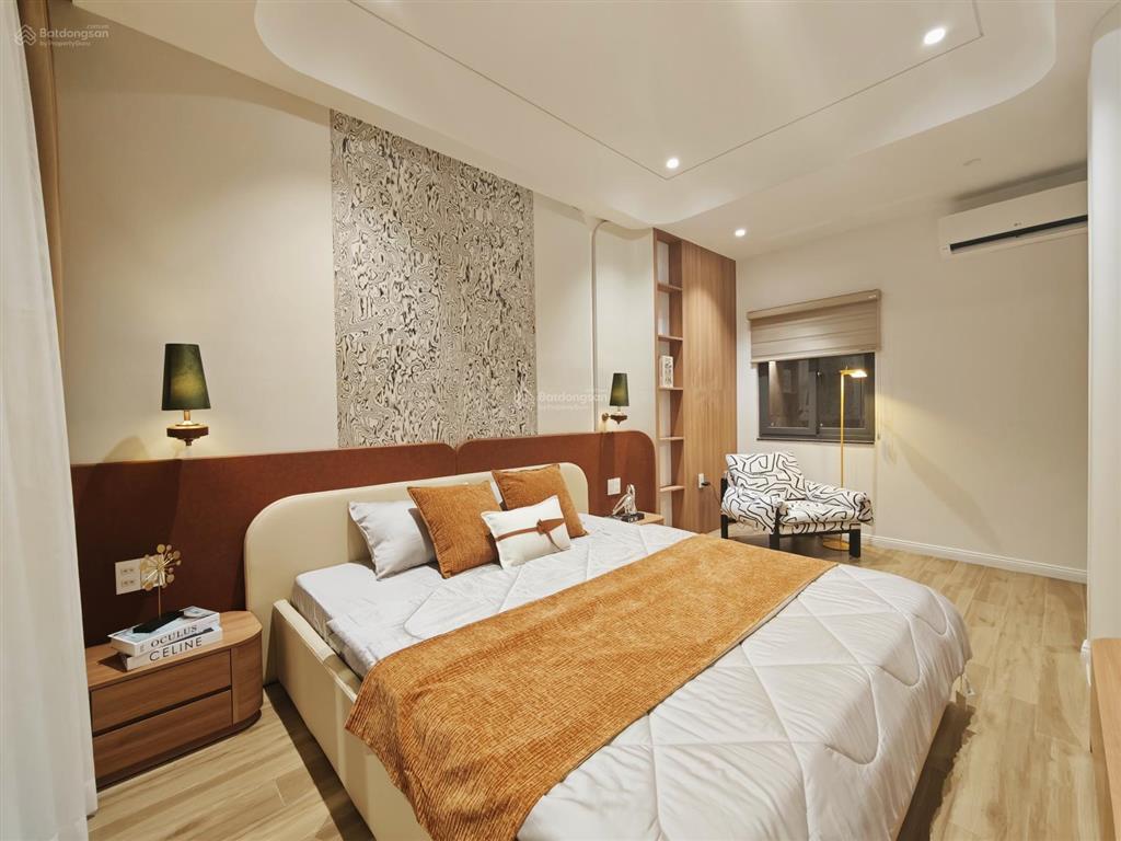 Bán nhà phố mặt tiền dương cát lợi, nhà bè, 4 tầng (5x30m), thang máy, full nội thất cao cấp