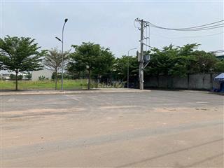 Nền đẹp, sát mặt tiền đường 40m, về sân bay chỉ 40 phút