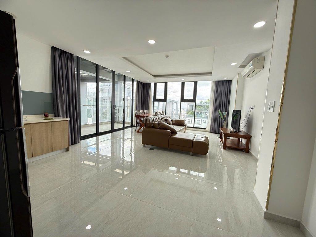 XI GRAND COURT góc 3pn ban công rộng cho thuê