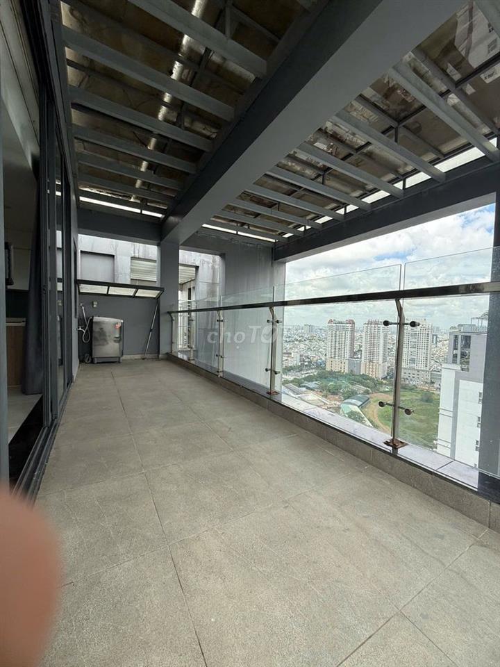 XI GRAND COURT góc 3pn ban công rộng cho thuê