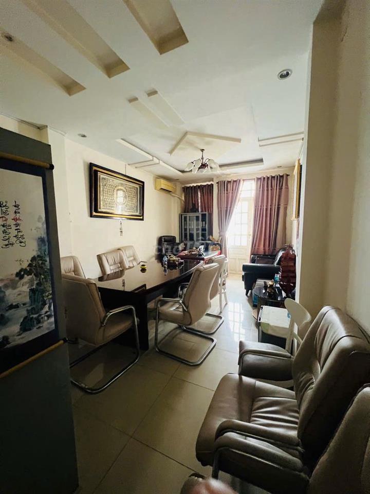 bán nhà nặt tiền Hoàng Hoa Thám kế nhà ga T3