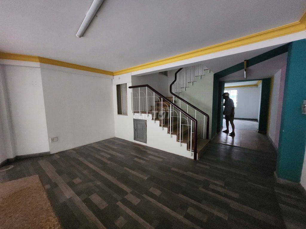 Nhà góc 2 mặt tiền Nguyễn Văn Trỗi cần bán hoặc thuê