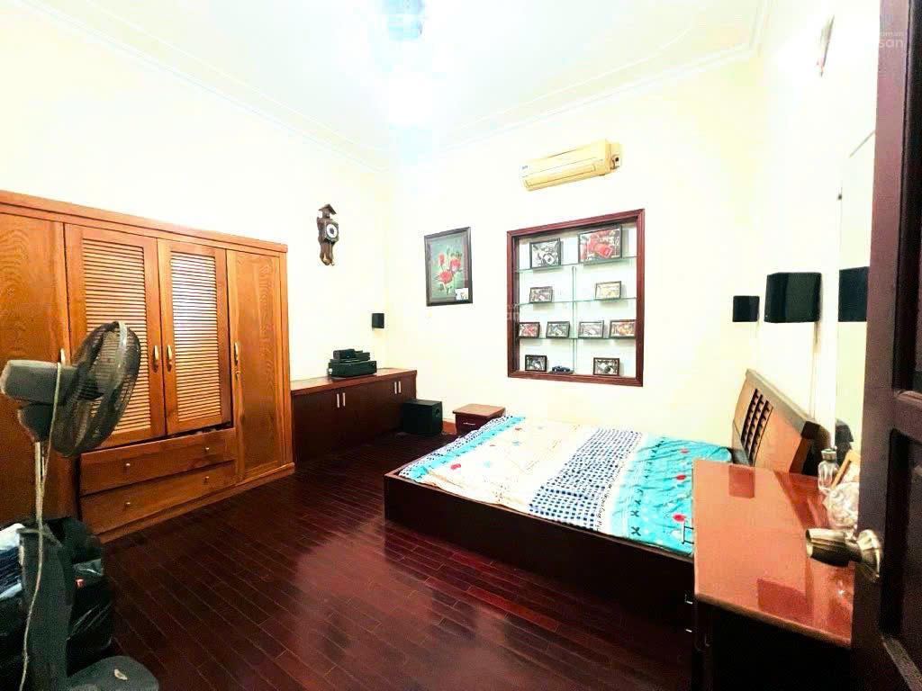 Bán nhà phân lô lê trọng tấn 70m2 ô tô cách 10m 15.2 tỷ