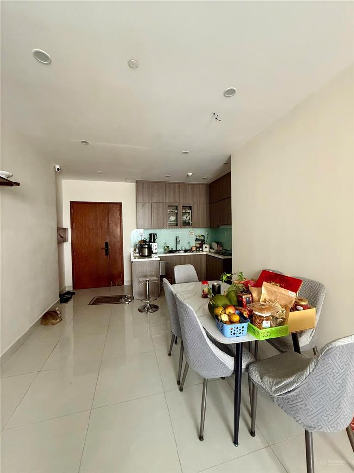 Bán căn hộ 81m2 2pn 2wc  sổ hồng cầm tay  nhà nội thất đầy đủ  tầm tầng trung giá 4,05 tỷ