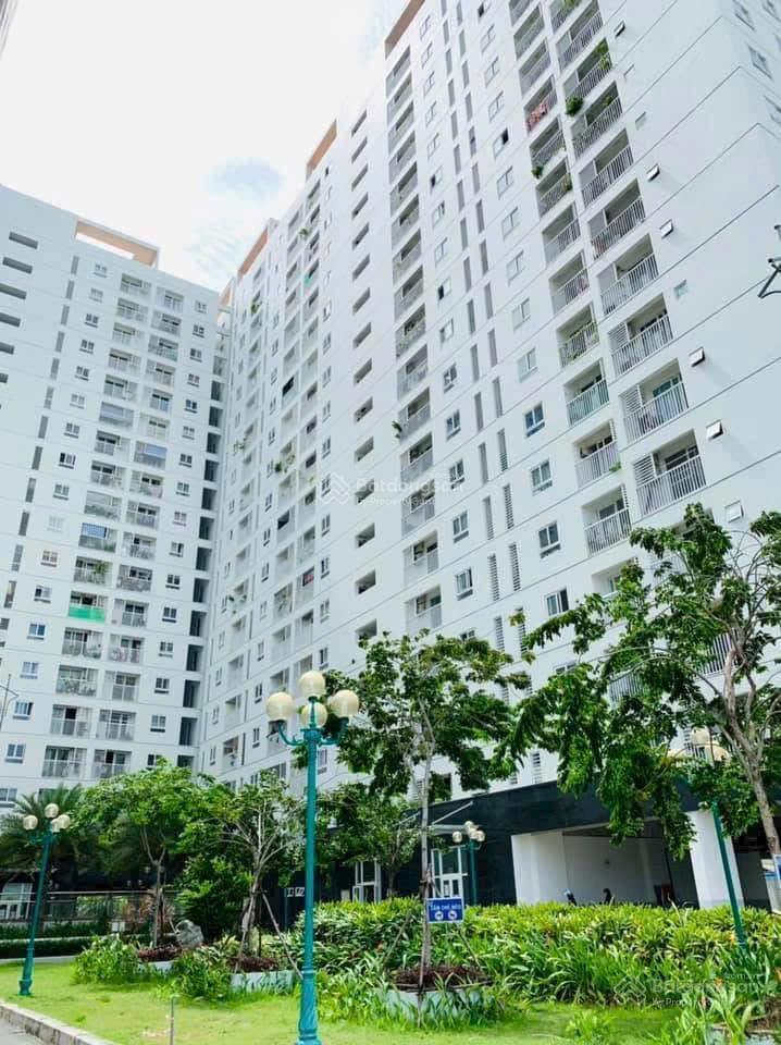 Bán căn hộ 81m2 2pn 2wc  sổ hồng cầm tay  nhà nội thất đầy đủ  tầm tầng trung giá 4,05 tỷ