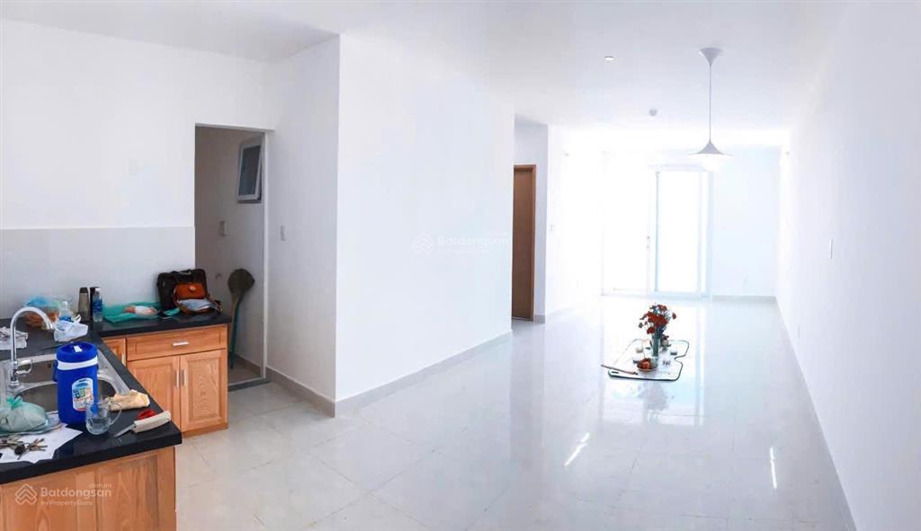 Bán căn hộ 81m2 2pn 2wc  sổ hồng cầm tay  nhà nội thất đầy đủ  tầm tầng trung giá 4,05 tỷ