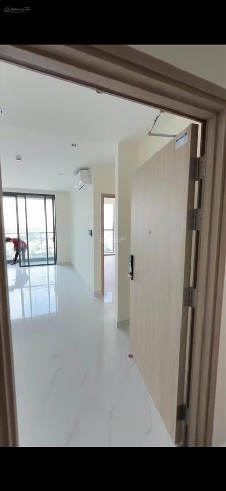 Sang nhanh hợp đồng thuê căn 2 phòng ngủ, view đẹp, tầng trung giá 4,85 tỷ (bao gồm thuế phí)