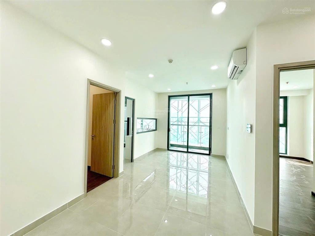Sang nhanh hợp đồng thuê căn 2 phòng ngủ, view đẹp, tầng trung giá 4,85 tỷ (bao gồm thuế phí)