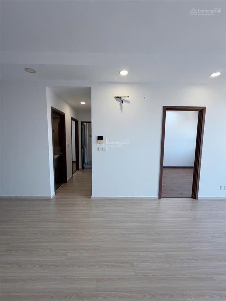 Bán nhanh căn 2pn 2wc đông nam, tầng cao thoáng 4,28 tỷ (sổ hồng sang tên ngay)