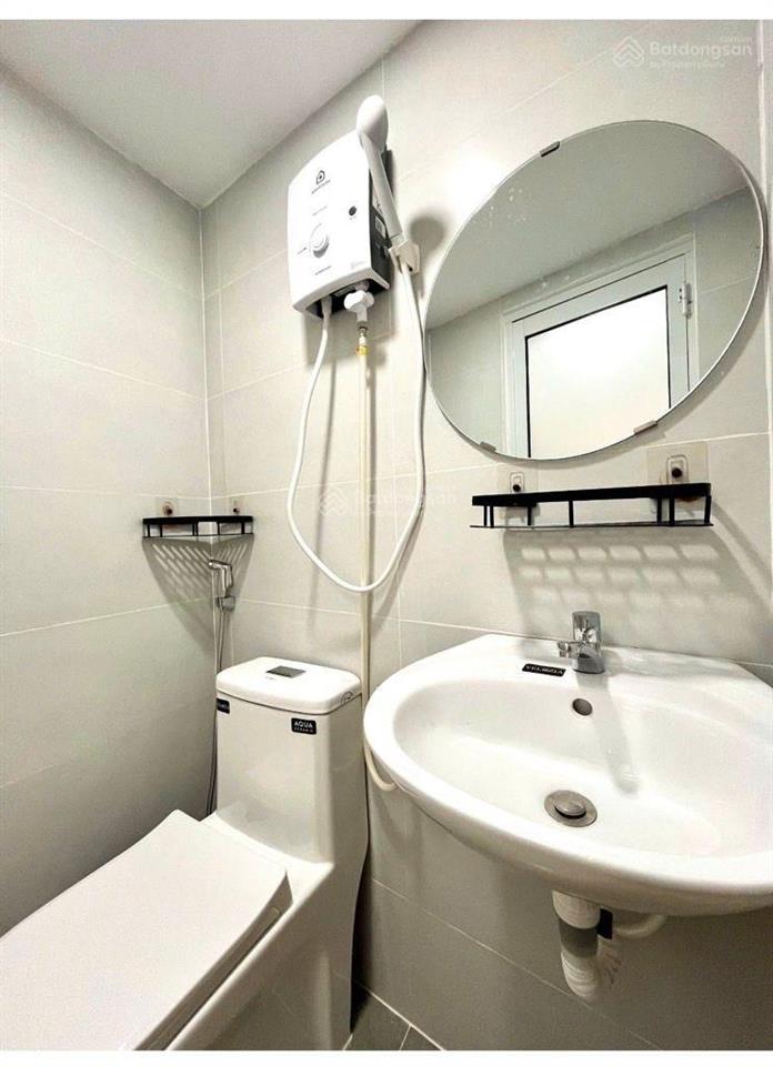 Quận 7, mặt tiền đường số 1, ngay chợ tân mỹ, ngang 5 x 20m, 2 tầng, 6pn, 6wc, chỉ 9 tỉ x