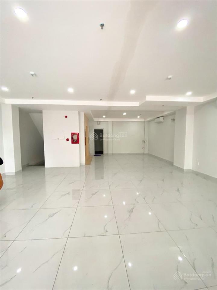 Quận 7  toà nhà chdv 7 tầng  144m2, ngang 8m, 30 phòng, mặt tiền thụt  chỉ 47tỉ x tl