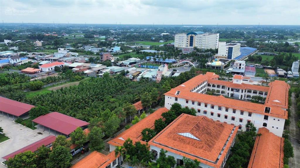 Cần tiền nên bán gấp nền đất full thổ cư thị trấn hậu nghĩa, giá 2,9 tỷ