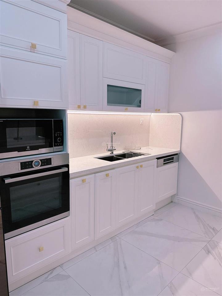 Bán căn góc 4pn times city p11  150m² view quảng trường, full nội thất mới, giá 21 tỷ