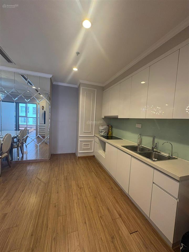 Bán căn hộ 1pn times city park hill  57m² full nội thất, ban công nam giá 6.6 tỷ