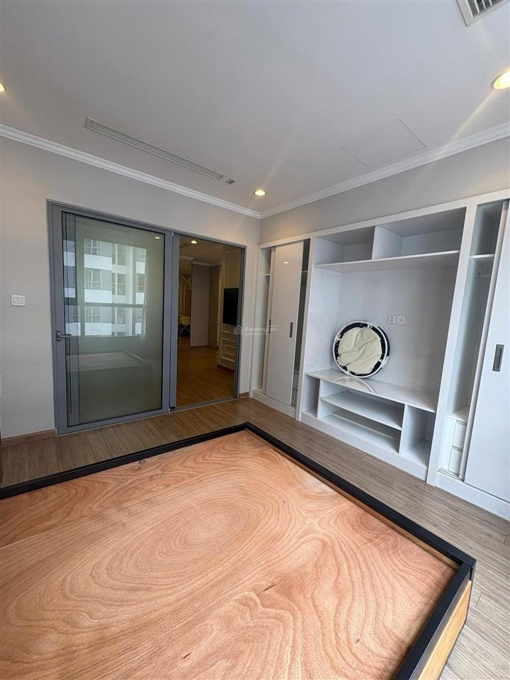 Bán căn hộ 1pn times city park hill  57m² full nội thất, ban công nam giá 6.6 tỷ