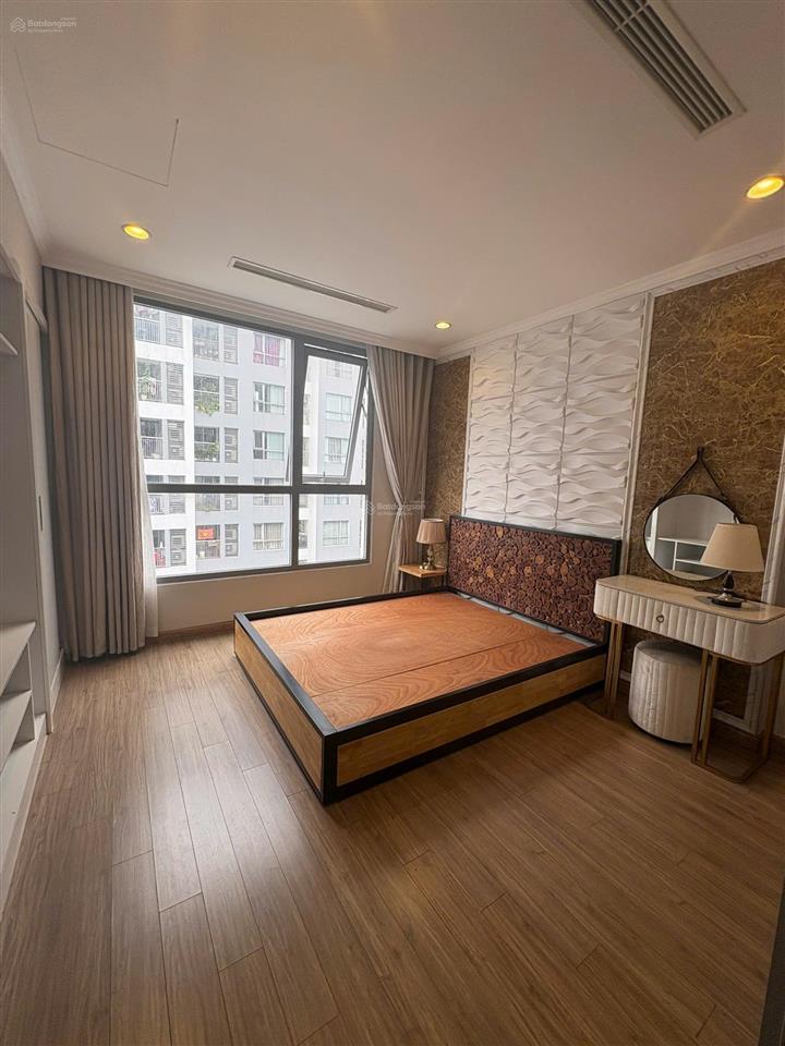 Bán căn hộ 1pn times city park hill  57m² full nội thất, ban công nam giá 6.6 tỷ