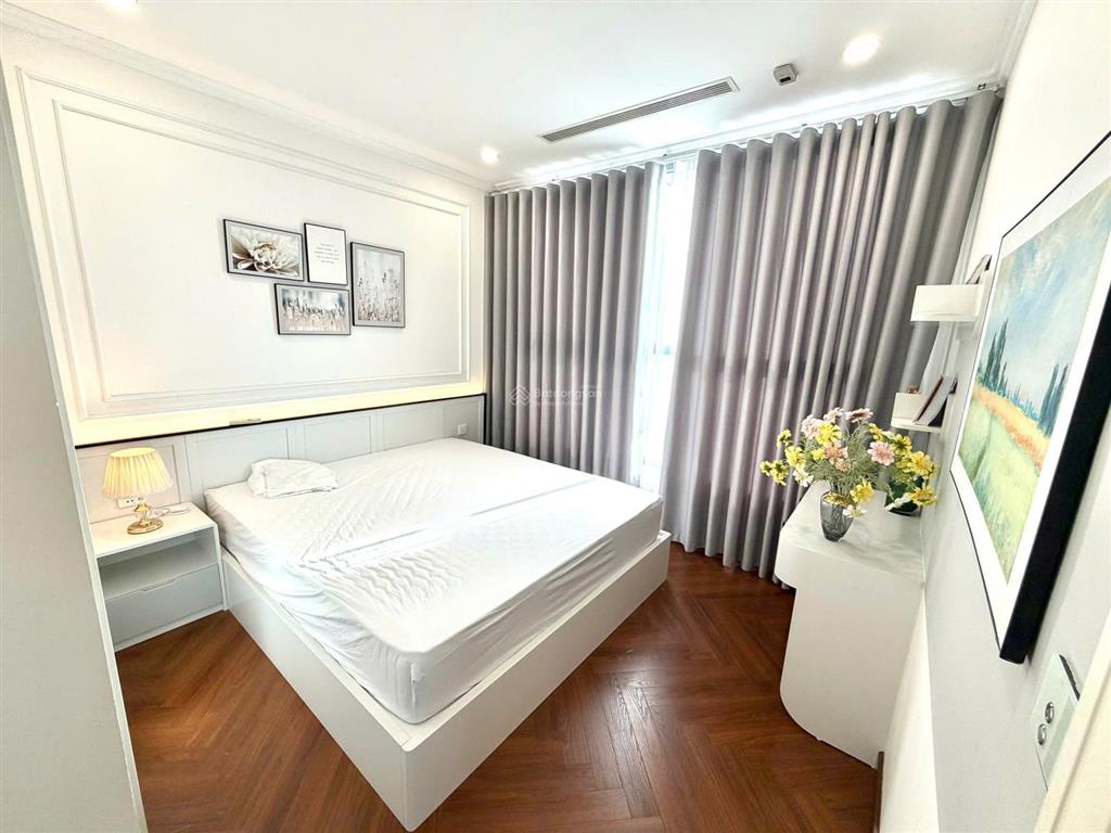 Bán căn hộ góc 3pn 101m2, sẵn sổ, ở ngay view thành phố cực thoáng tại times city park hill premium