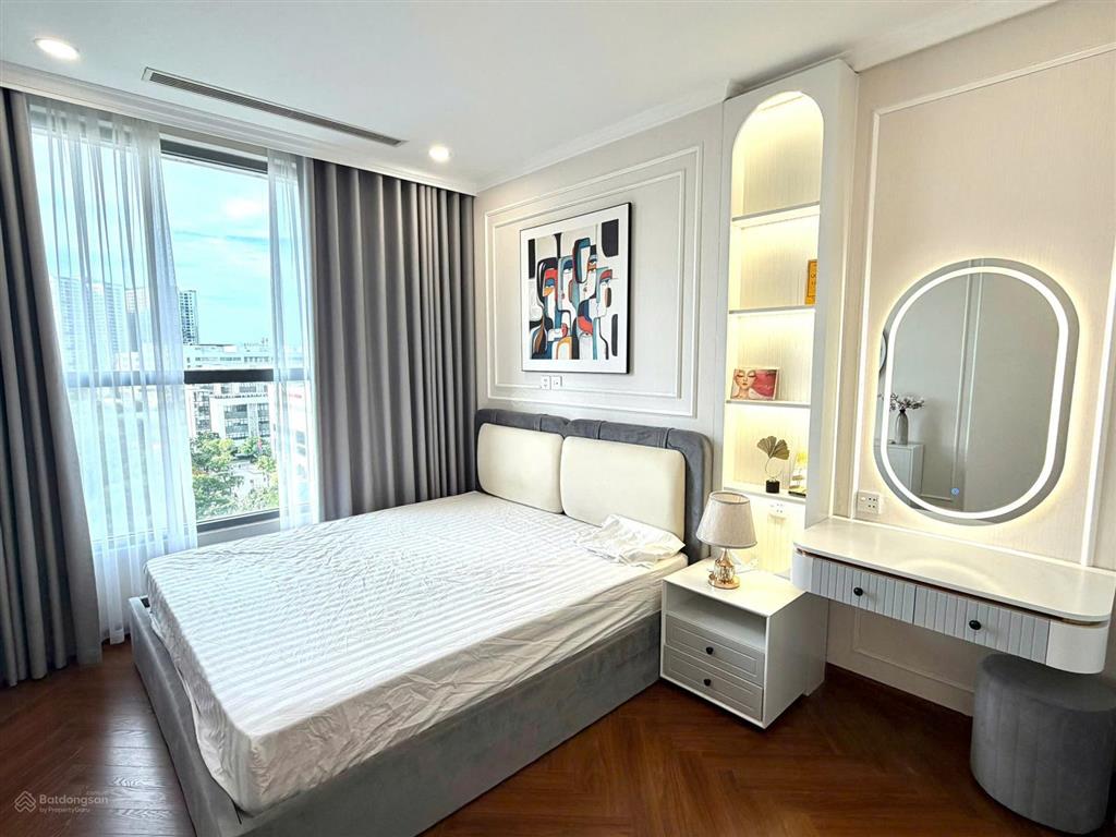 Bán căn hộ góc 3pn 101m2, sẵn sổ, ở ngay view thành phố cực thoáng tại times city park hill premium