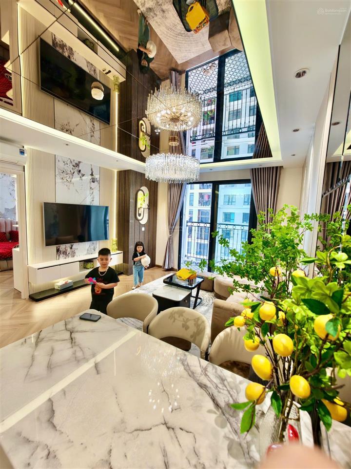 Flash sale căn hộ 2 phòng ngủ tại times city, full nội thất 83 m2 chỉ 7,1 tỷ