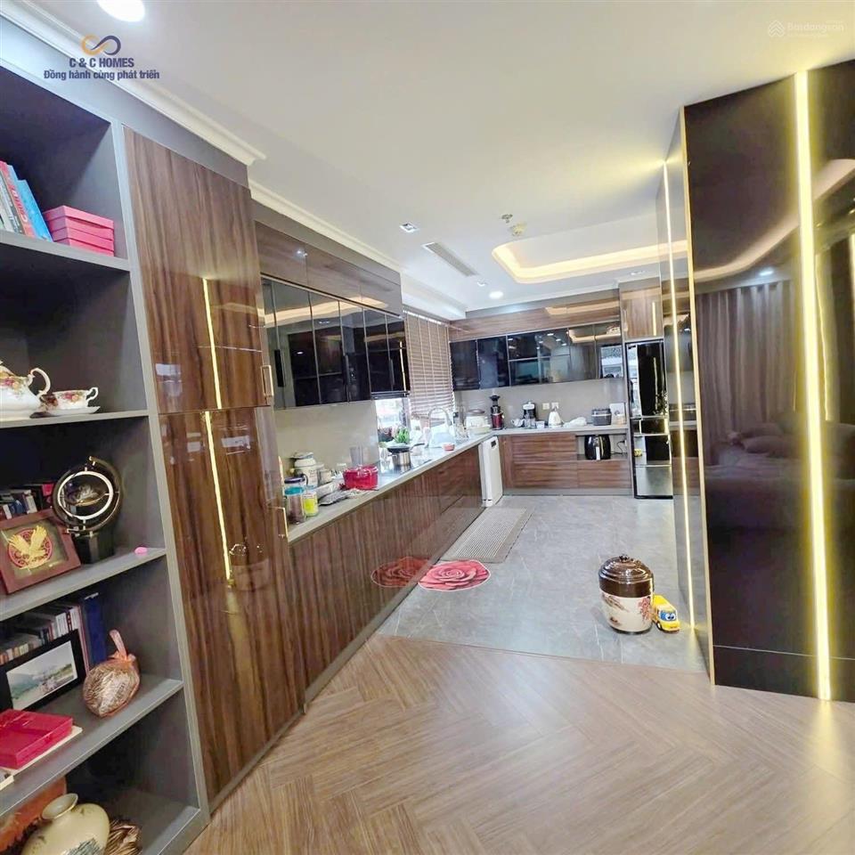 Bán căn hộ đập thông tại times city, 191 m², 2 slot xe, 25.5 tỷ