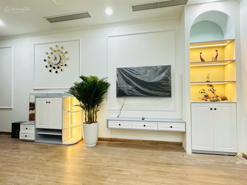 Bán căn hộ 1 ngủ tại p3 park hill times city tầng trung ban công nam nội thất đẹp 6,35 tỷ