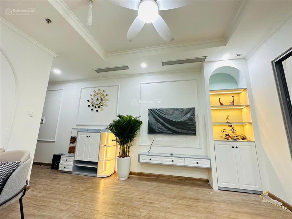 Bán căn hộ 1 ngủ tại p3 park hill times city tầng trung ban công nam nội thất đẹp 6,35 tỷ