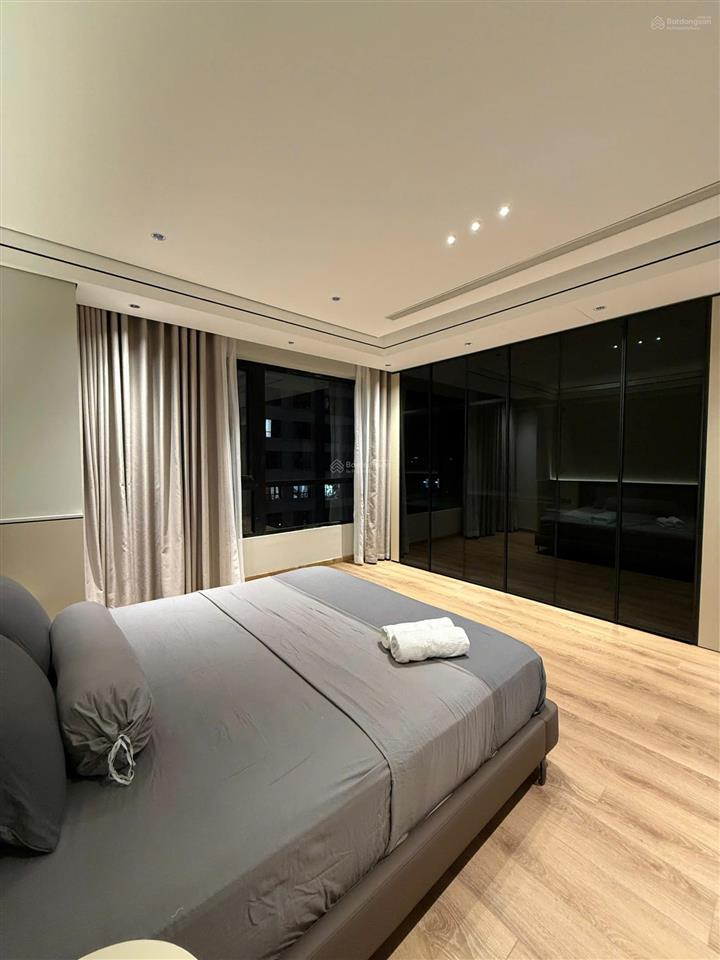 Bán căn hộ 3 ngủ 109 m2 view thoáng tại times city chỉ với 9,4 tỷ