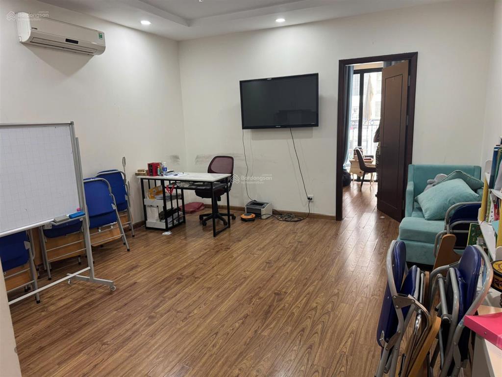 Bán căn hộ 1 ngủ tại times city tầng trung ban công nam chỉ với 4.8 tỷ