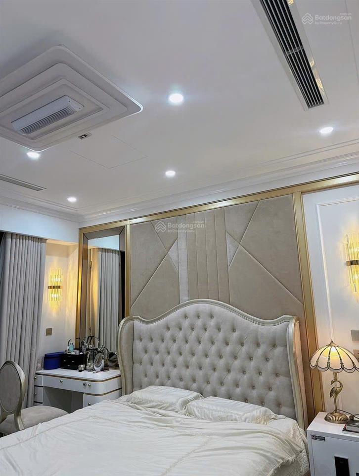 Bán căn hộ 2 ngủ tại times city, tầng trung, có slot xe giá chỉ 7,5 tỷ