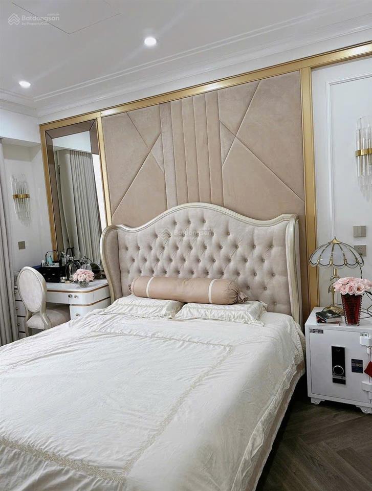 Bán căn đập thông góc đông nam có 2 slot xe chỉ 24 tỷ đồng