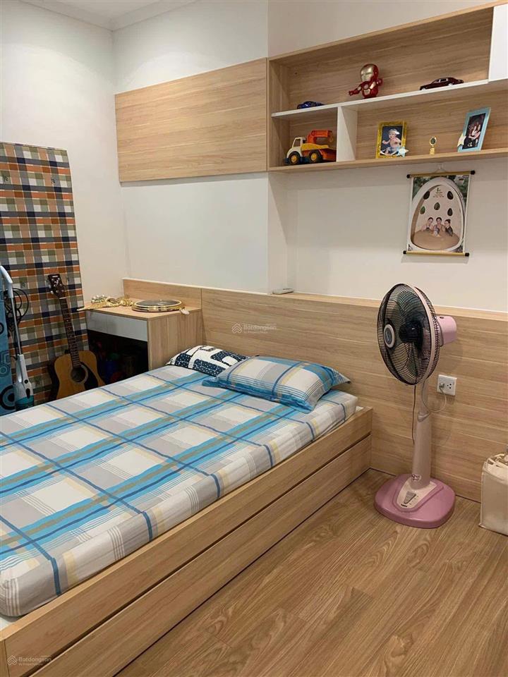 Bán căn hộ 2 phòng ngủ rộng tại tòa p11 times city park hill premium ban công nam