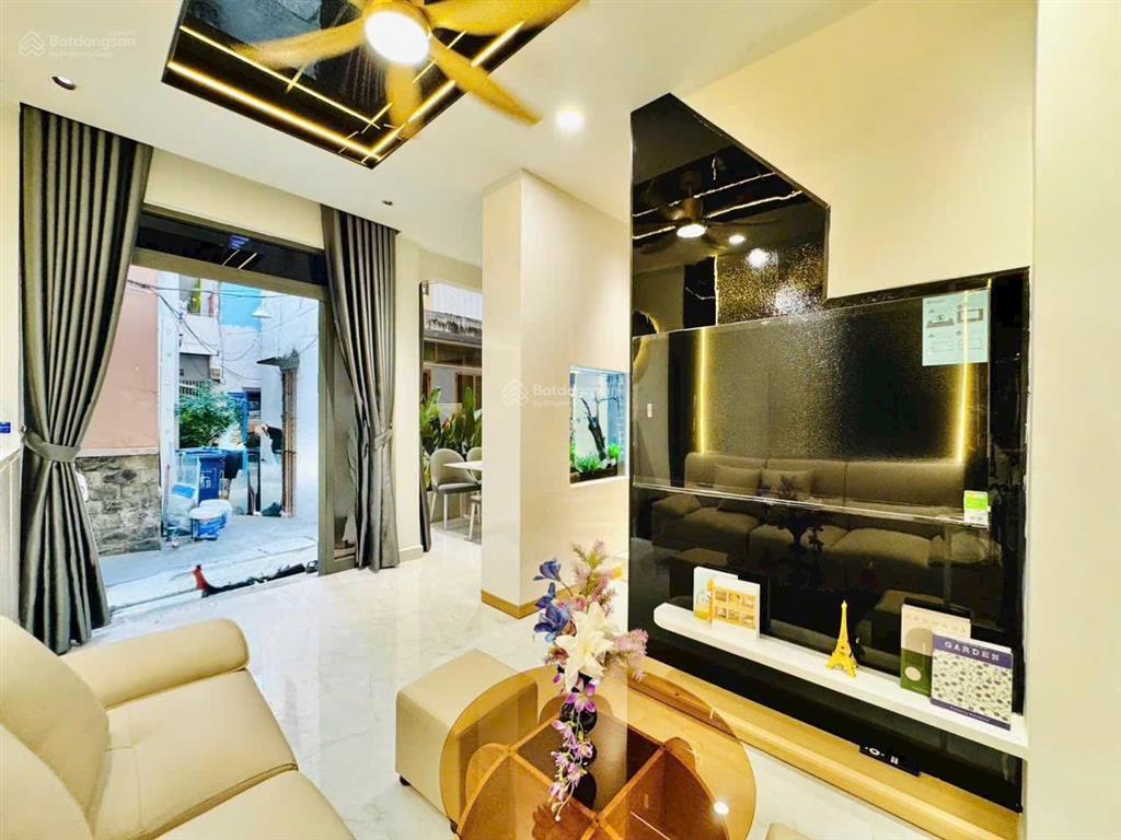 Bán nhà riêng tại cách mạng tháng tám, phường 13, quận 3, giá siêu hời 13,5 tỷ, 50m2 6 tầng