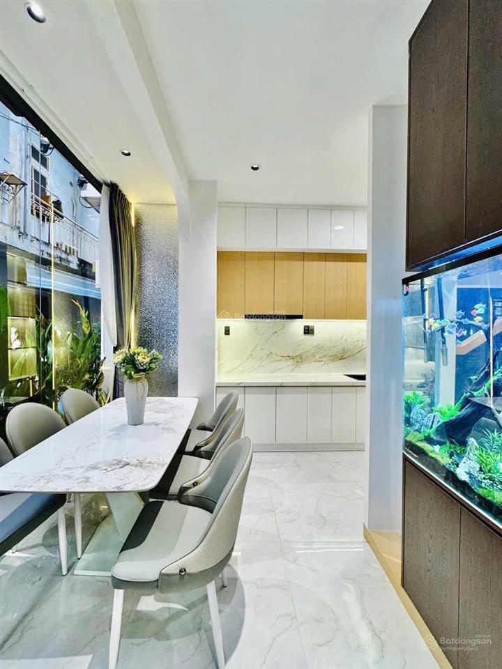 Bán nhà riêng tại cách mạng tháng tám, phường 13, quận 3, giá siêu hời 13,5 tỷ, 50m2 6 tầng