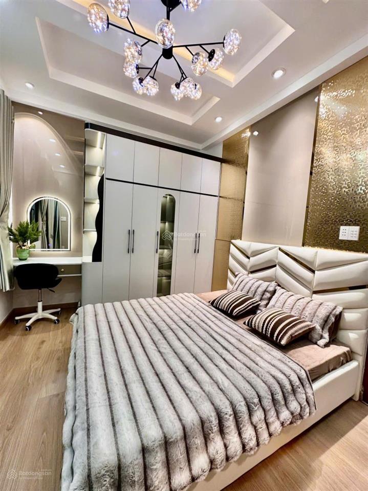 Bán toà nhà mới lê văn sỹ, phường 13, quận 3.
 diện tích 12x25m  công nhận 290m2 6tầng thang máy