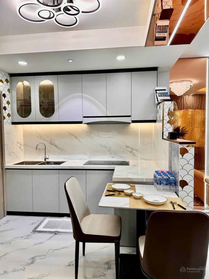 Bán toà nhà mới lê văn sỹ, phường 13, quận 3.
 diện tích 12x25m  công nhận 290m2 6tầng thang máy