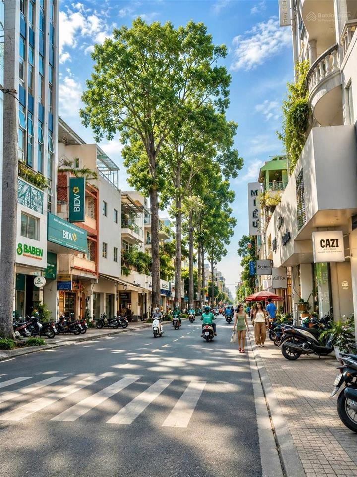 Kinh đô thời trang trần quang diệu, quận 3 hẻm ô tô né nhau 5.6 x 15 nở hậu 6m 4 tầng giá 19tỷ999