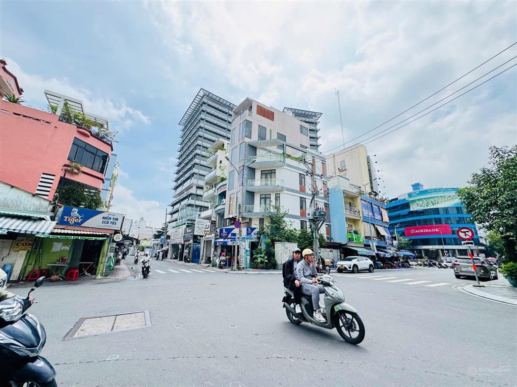 Siêu phẩm mt nguyễn trọng tuyển phú nhuận 4 x 16 nở hậu 4,5m 7 tầng thang máy giá chỉ 18 tỷ