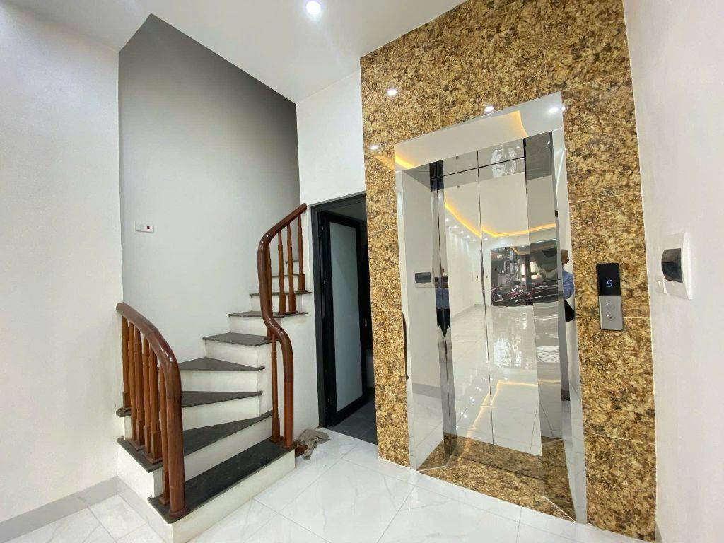 NHÀ PHÂN LÔ - LIỀN KỀ - THANG MÁY - PHỐ XA LA, HÀ ĐÔNG.