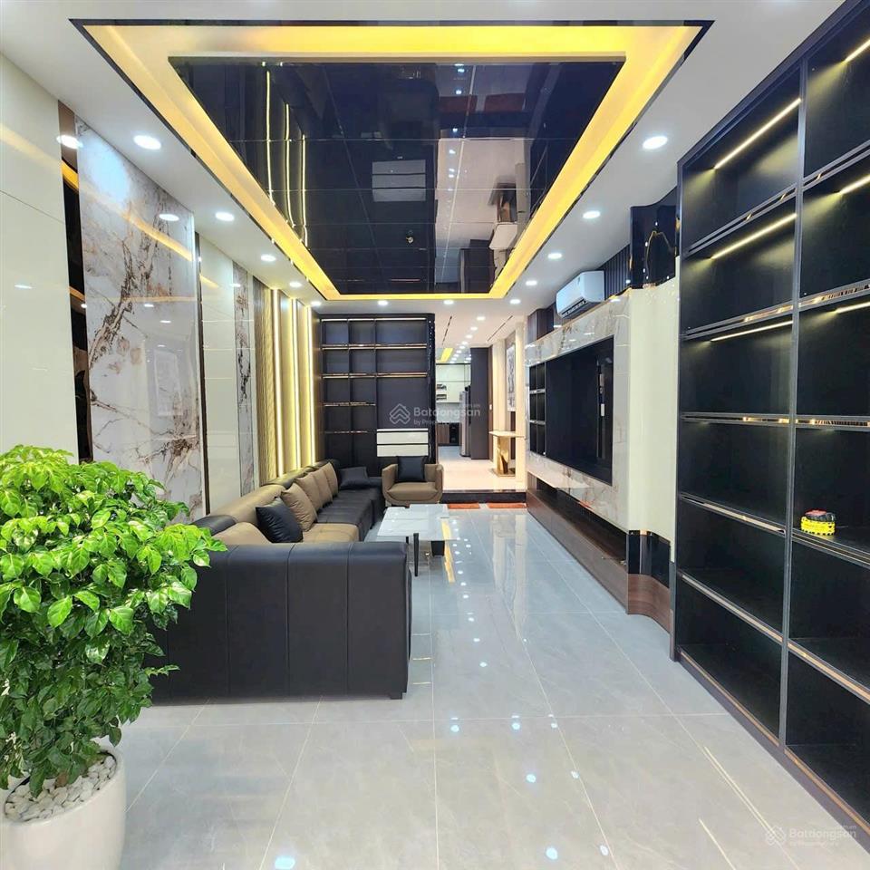 Siêu phẩm nhà mới 5 tầng thang máy mt đường 9m cxnh