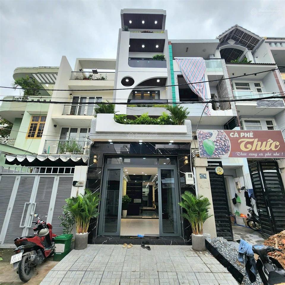 Siêu phẩm nhà mới 5 tầng thang máy mt đường 9m cxnh