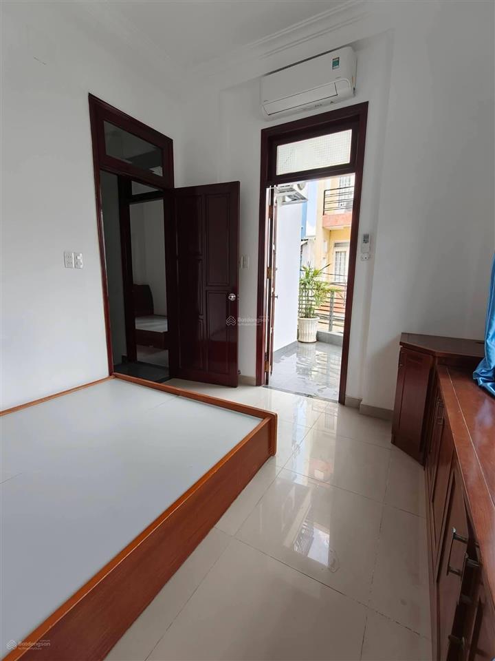 Bán nhà 4 tầng hxh 585 nguyễn thị thập, gần lotte mart.