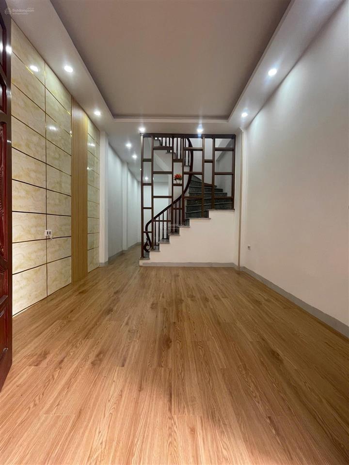 Bán nhà trung tâm phụng châu  đủ tiện ích  có sân riêng  3.55 tỷ  0988 625 ***
duy nhất 1 căn