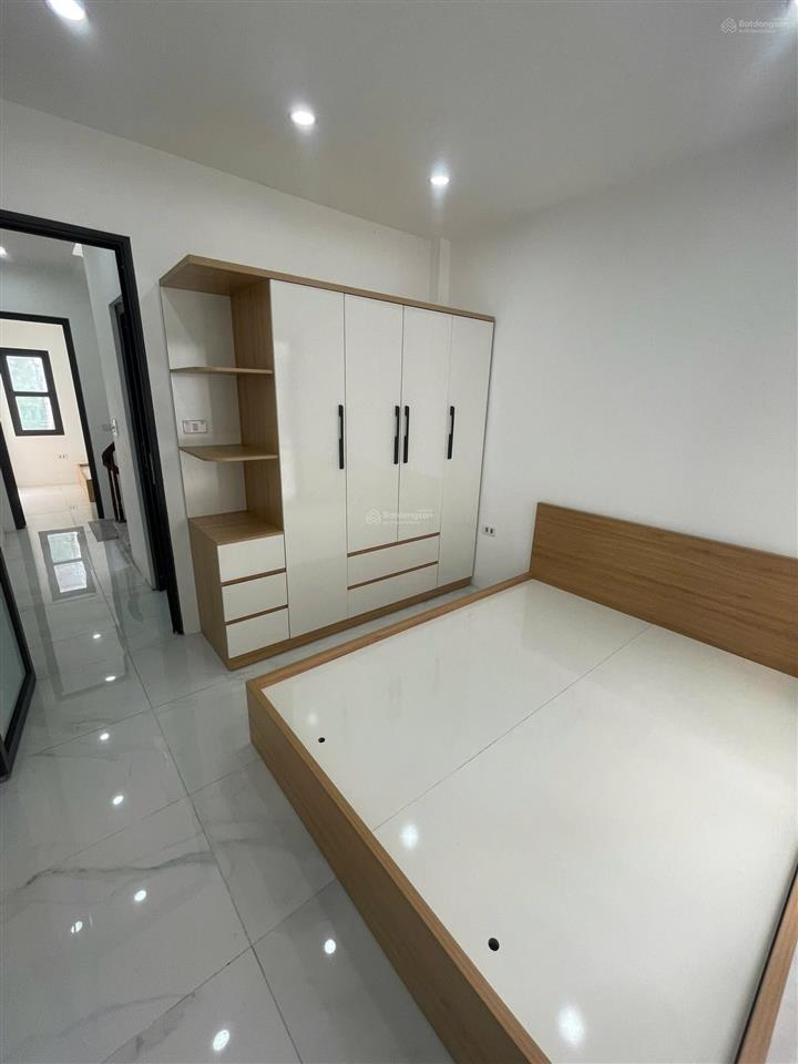 Bán nhà trung tâm phụng châu  đủ tiện ích  có sân riêng  3.55 tỷ  0988 625 ***
duy nhất 1 căn