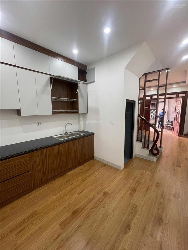 Bán nhà trung tâm phụng châu  đủ tiện ích  có sân riêng  3.55 tỷ  0988 625 ***
duy nhất 1 căn