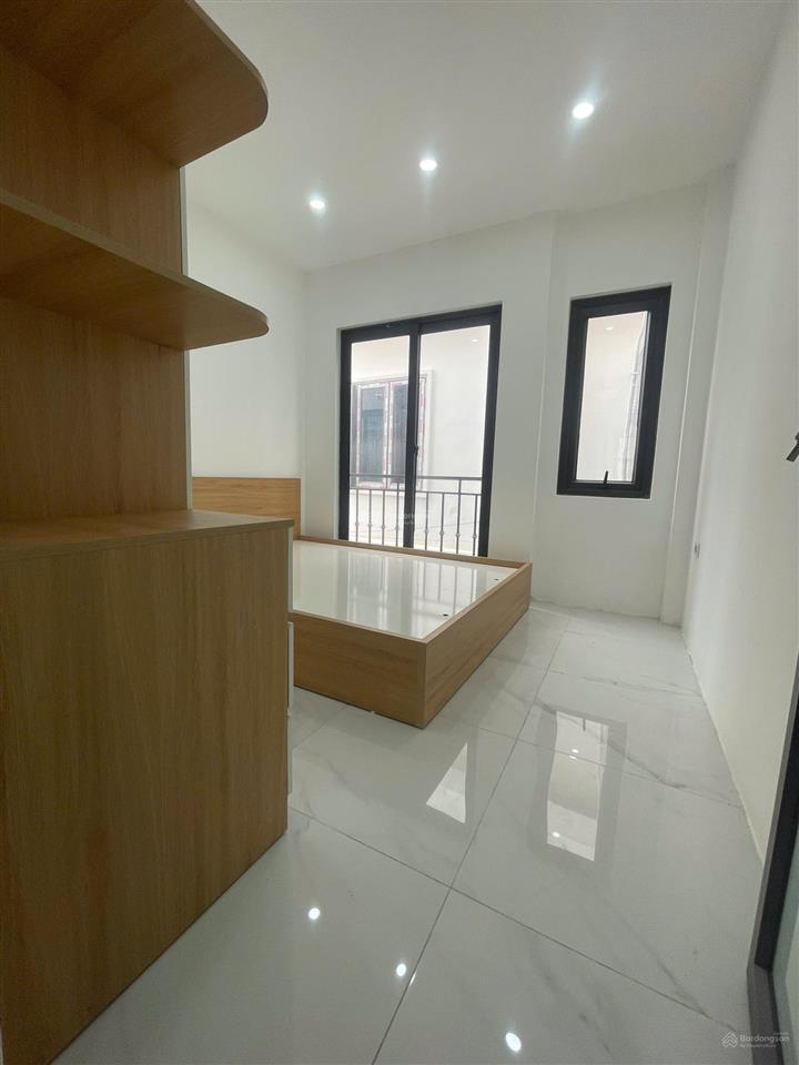 Bán nhà trung tâm phụng châu  đủ tiện ích  có sân riêng  3.55 tỷ  0988 625 ***
duy nhất 1 căn