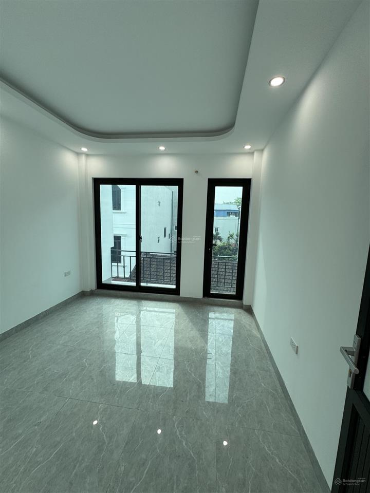 Bán nhà ngõ ô tô phượng đồng, phụng châu  49,5m2  giáp trường đại học sptttt