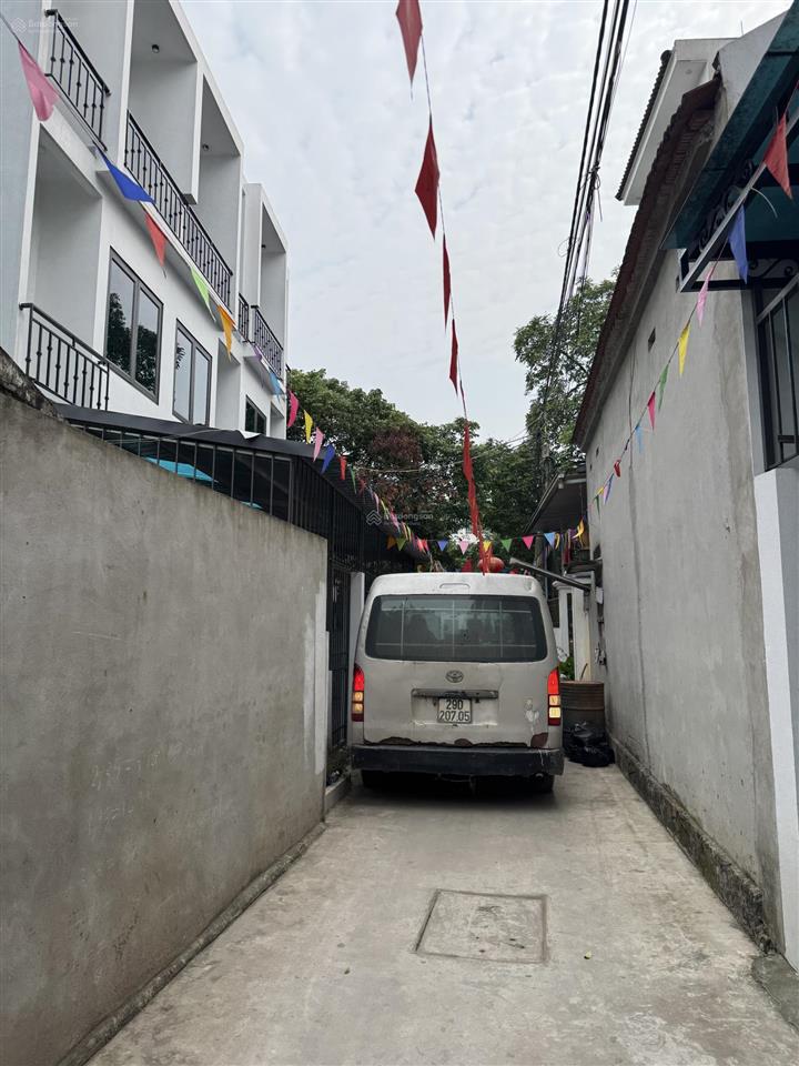 Bán nhà ngõ ô tô phượng đồng, phụng châu  49,5m2  giáp trường đại học sptttt