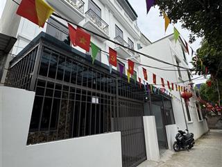 Bán nhà phụng châu, chương mỹ  55m2  sân cổng  giáp đại học sptdtt  giá 5 tỷ 