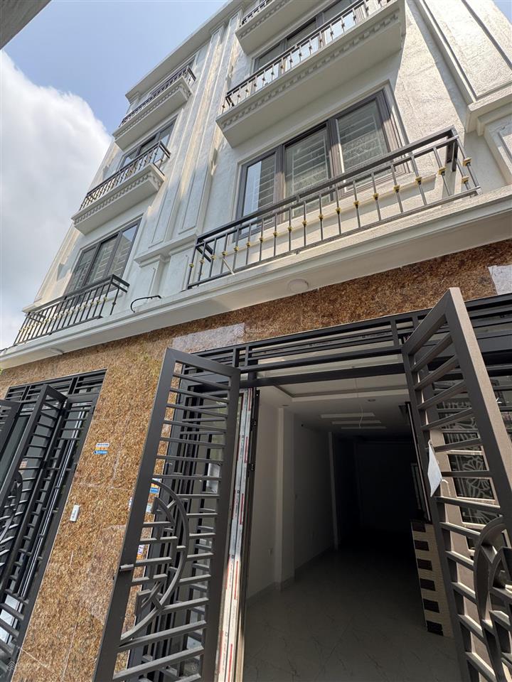 Bán nhà phượng đồng, phụng châu  38,6m2  hướng đông nam  giá 4,18 tỷ   0988 625 ***